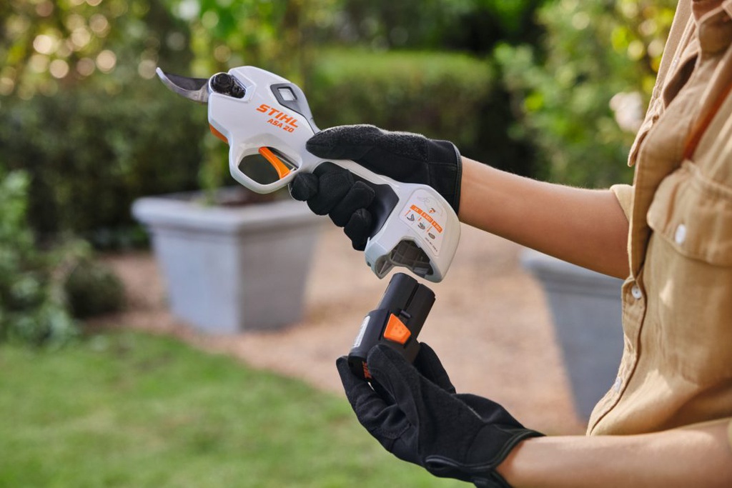 TIJERA DE PODAR STIHL ASA 20.0 SET DE ACUMULADOR VA05 011 6211