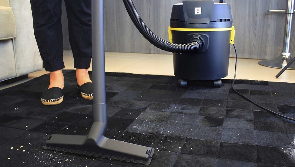 Aspiradora De Tacho Karcher Nt 15/1 15l 1400w Negra Negro