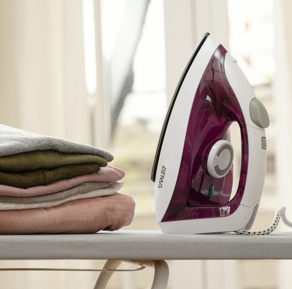 Plancha Seca Atma Pas1217pi 1200 W Color Violeta Violeta
