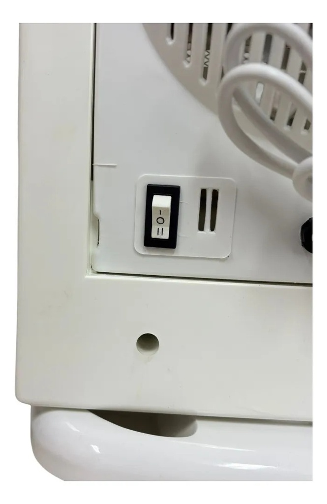 Estufa Halogena Crivel H3-ost 3 Tubos 1400w Oscilante Blanco