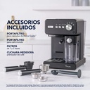 Cafetera Oster Espresso Vstem6604b54 Automatica 15 Bares Negro