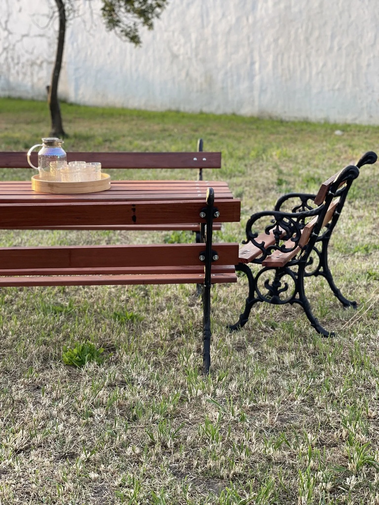 Juego De Jardin Mesa + 2 Bancos Dobles + 2 Bancos Simple Marrón