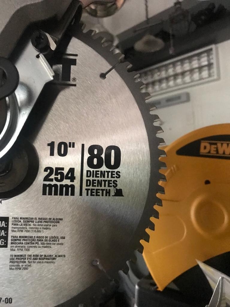 Sierra Ingletadora 1600w 250mm Dewalt Dw713