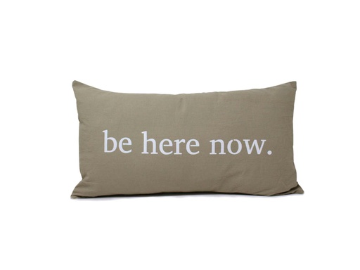 [33511790] FUNDA ALMOHADON BE HERE NOW 60X35 SIL43